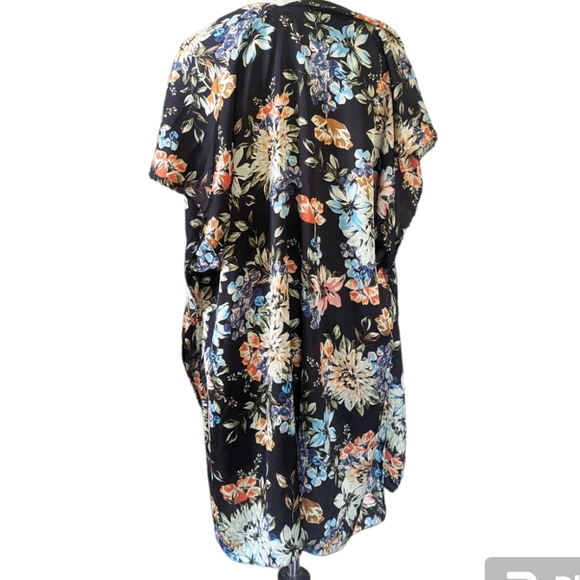 Twig & Arrow Kimono Cardigan One Size Black Floral Open Long Side Slits Flowy - Picture 3 of 5